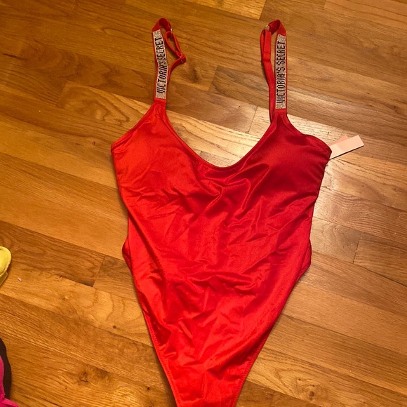 New! Victoria’s Secret diamond strap swim suit